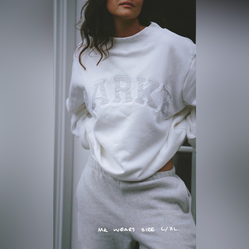 🌸PARKE VARSITY MOCKNECK🌸White w/Classic Grey Lettering! EUC!l L/XL!